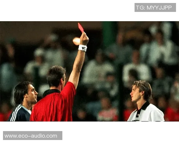 足球沙雕球星盘点:搞笑瞬间与另类球技引发球迷狂欢